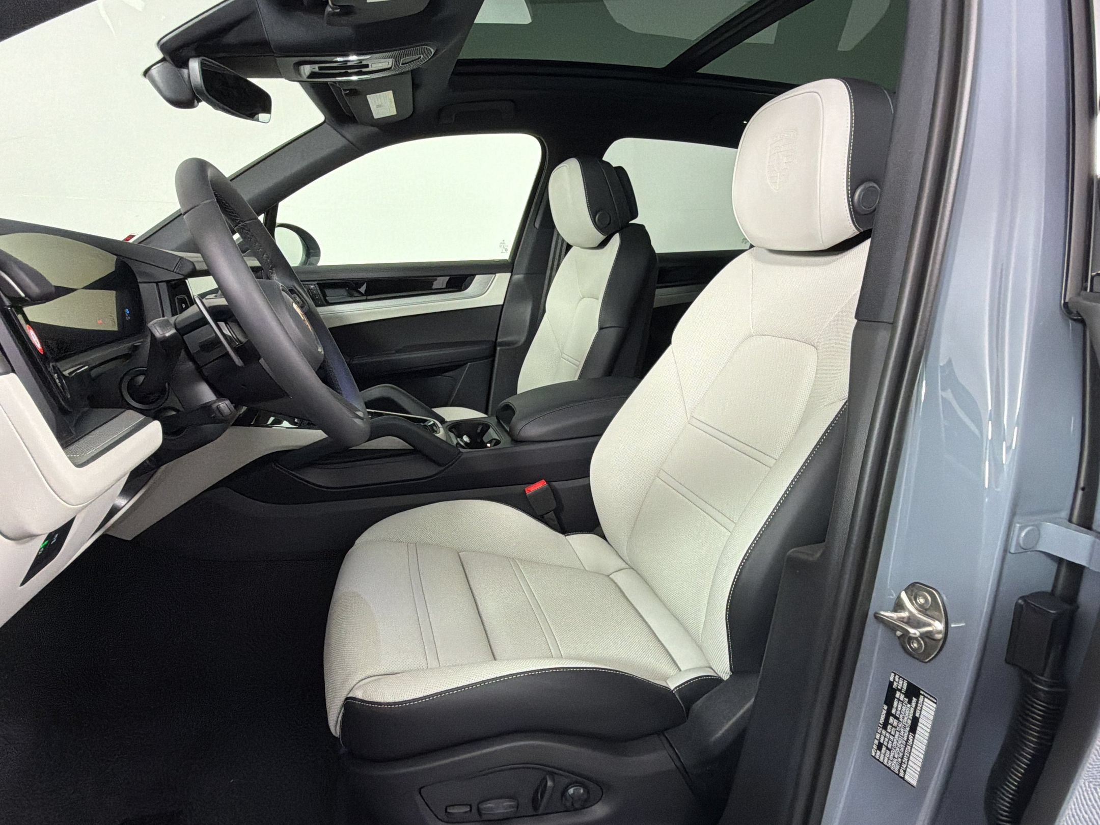 New 2026 Porsche Cayenne S AWD/4WD image 5