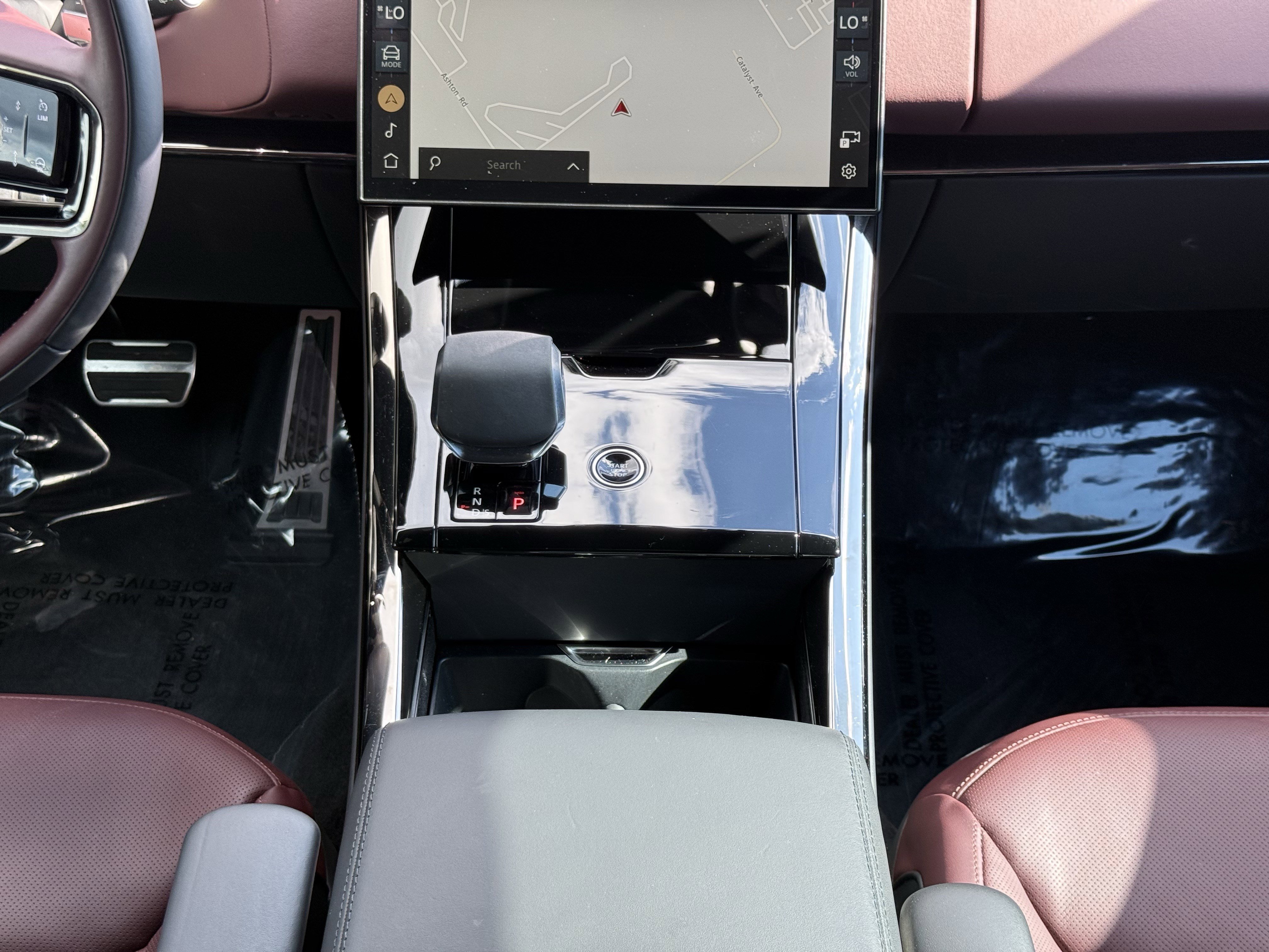 Used 2024 Land Rover Range Rover Sport Dynamic SE image 19