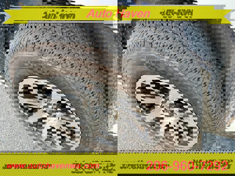 Used 2008 GMC Yukon XL Denali image 13