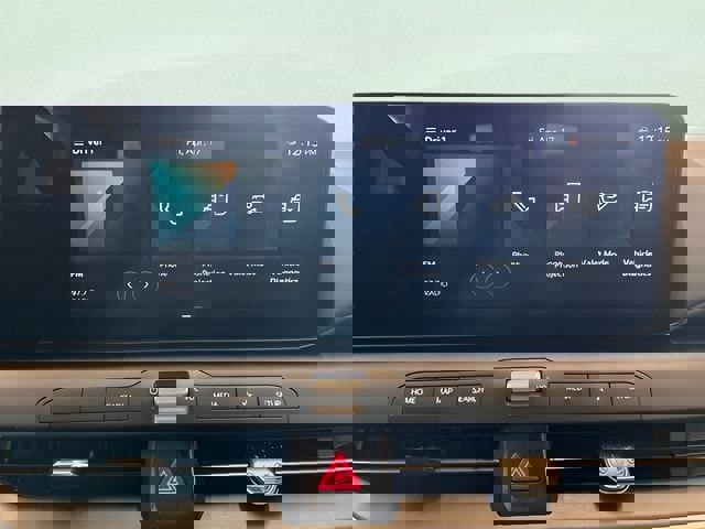 Used 2025 Kia K4 LXS FWD image 19