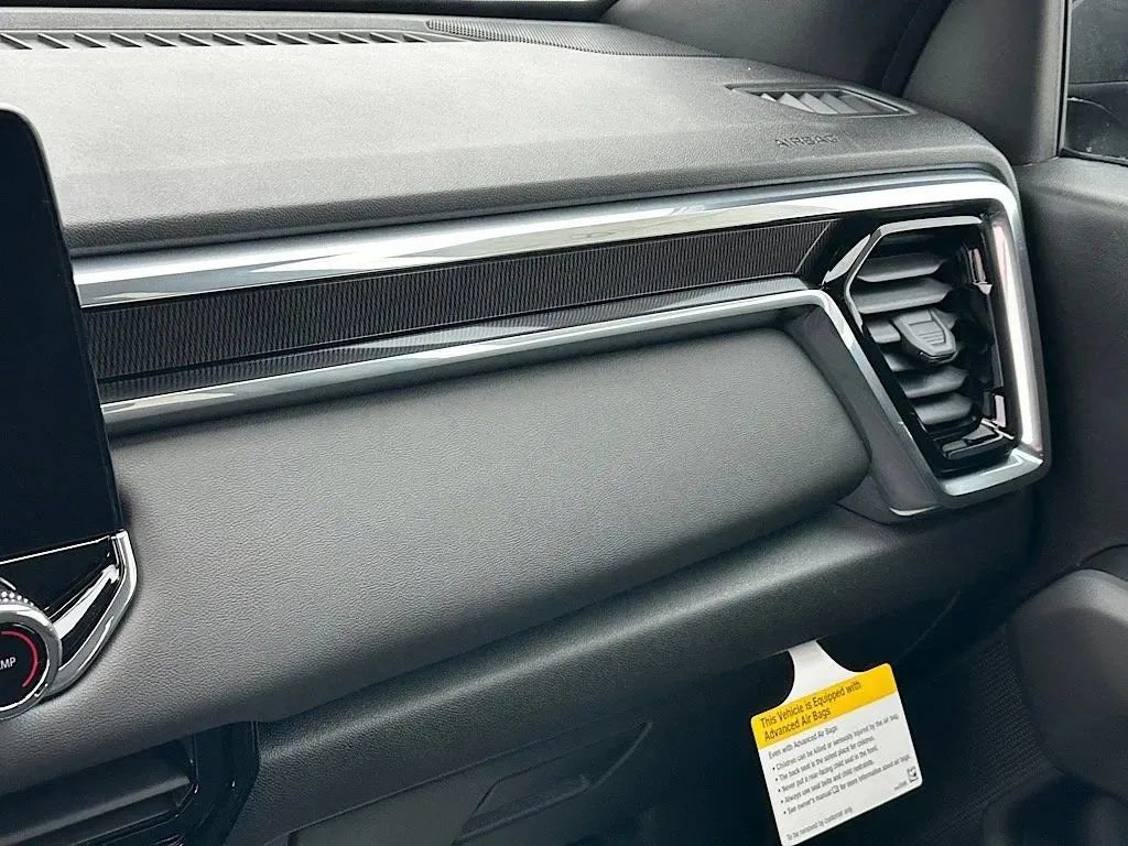 New 2026 GMC Canyon Elevation w/ LPO, Black Badging Package image 27