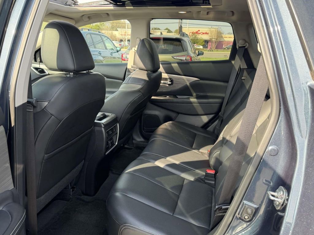 Used 2018 Nissan Murano SL w/ Moonroof Package image 15