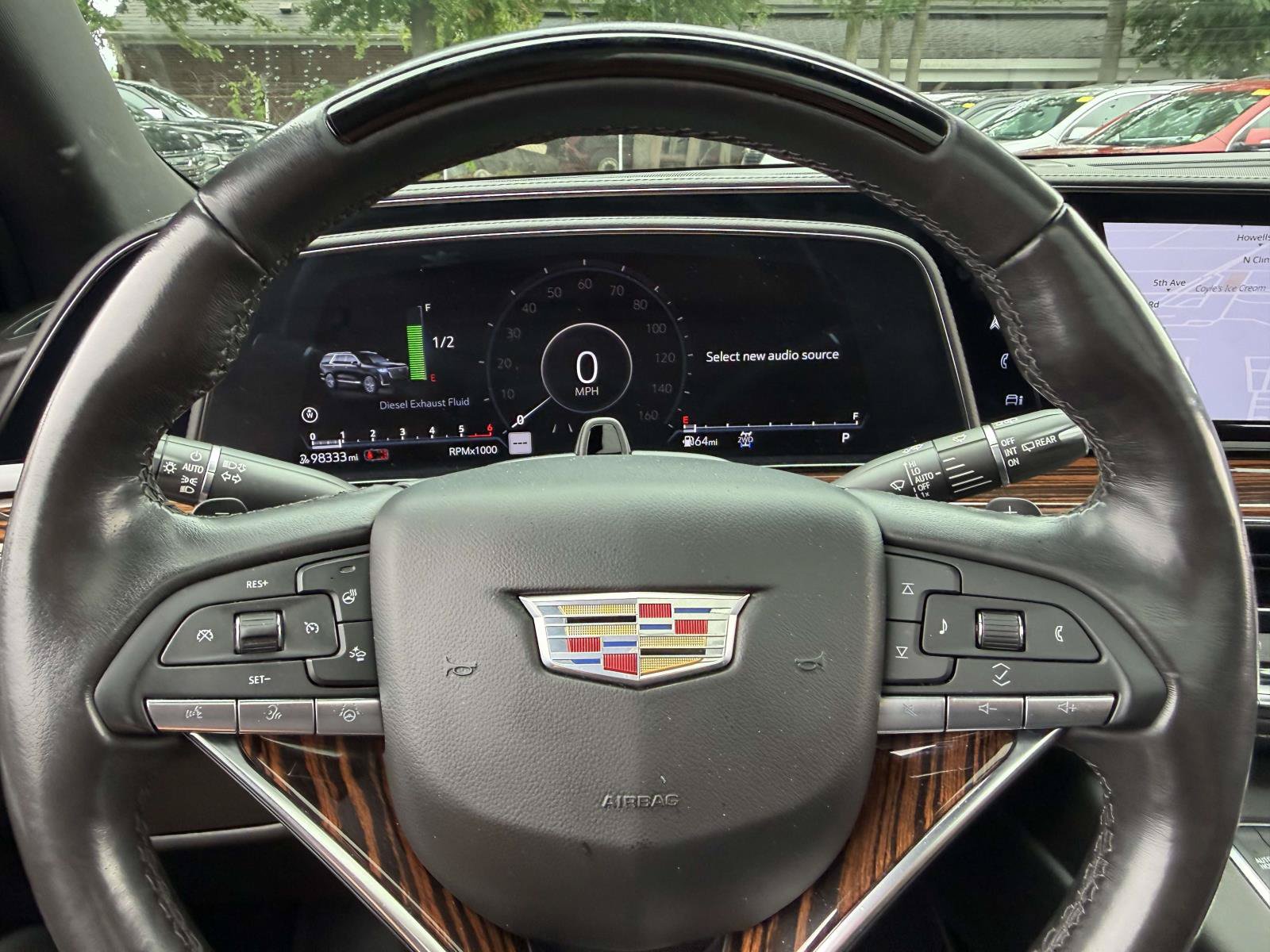 Used 2022 Cadillac Escalade ESV Premium Luxury AWD/4WD image 33