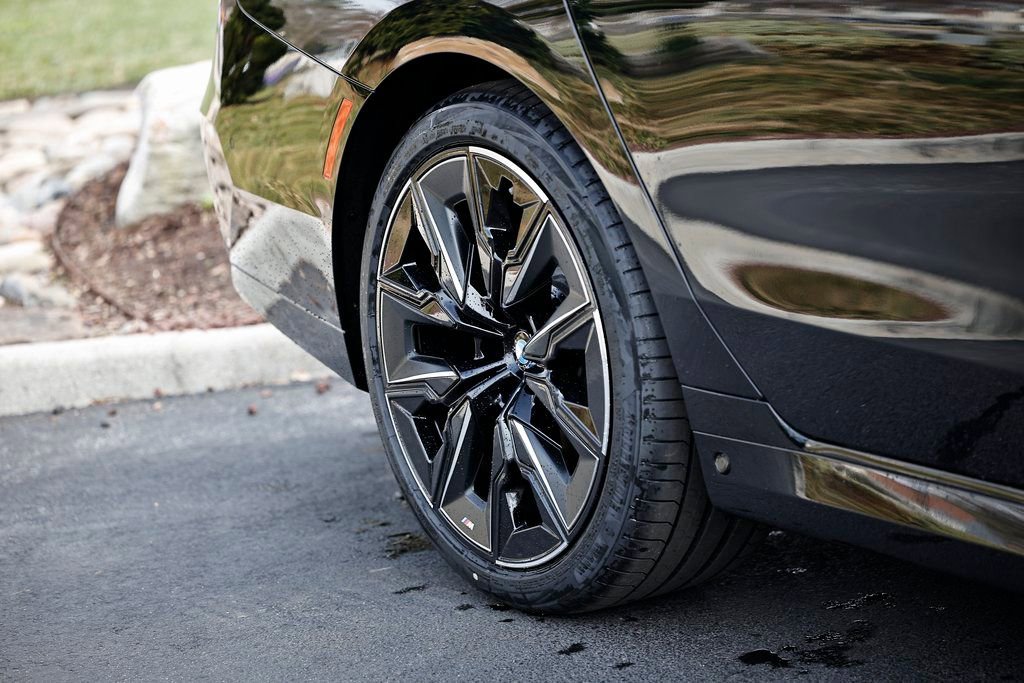 New 2026 BMW 740i 740i w/ Executive Package image 6