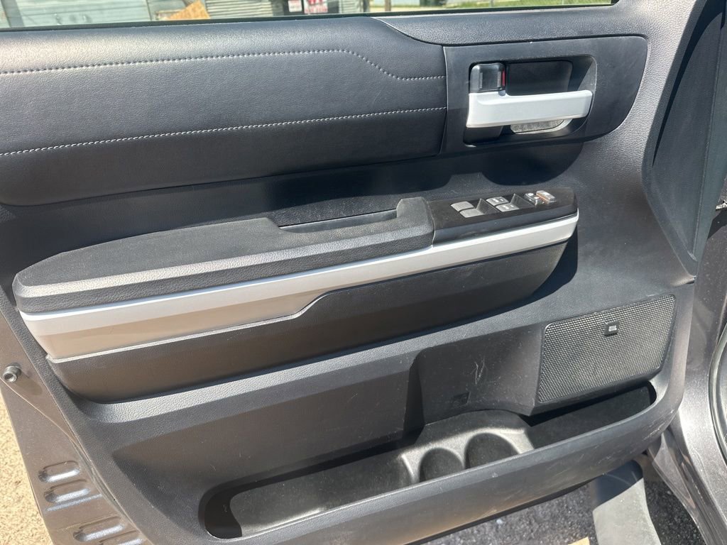 Used 2018 Toyota Tundra Limited w/ Limited Premium Package AWD/4WD image 14