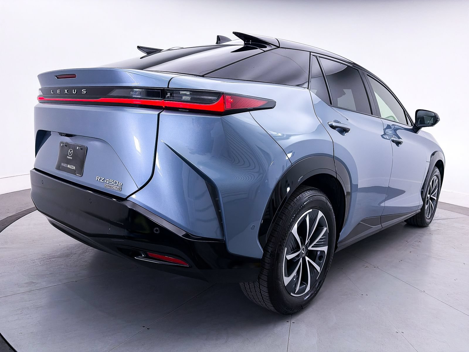 Used 2023 Lexus RZ 450e Premium w/ Technology Package AWD/4WD image 17