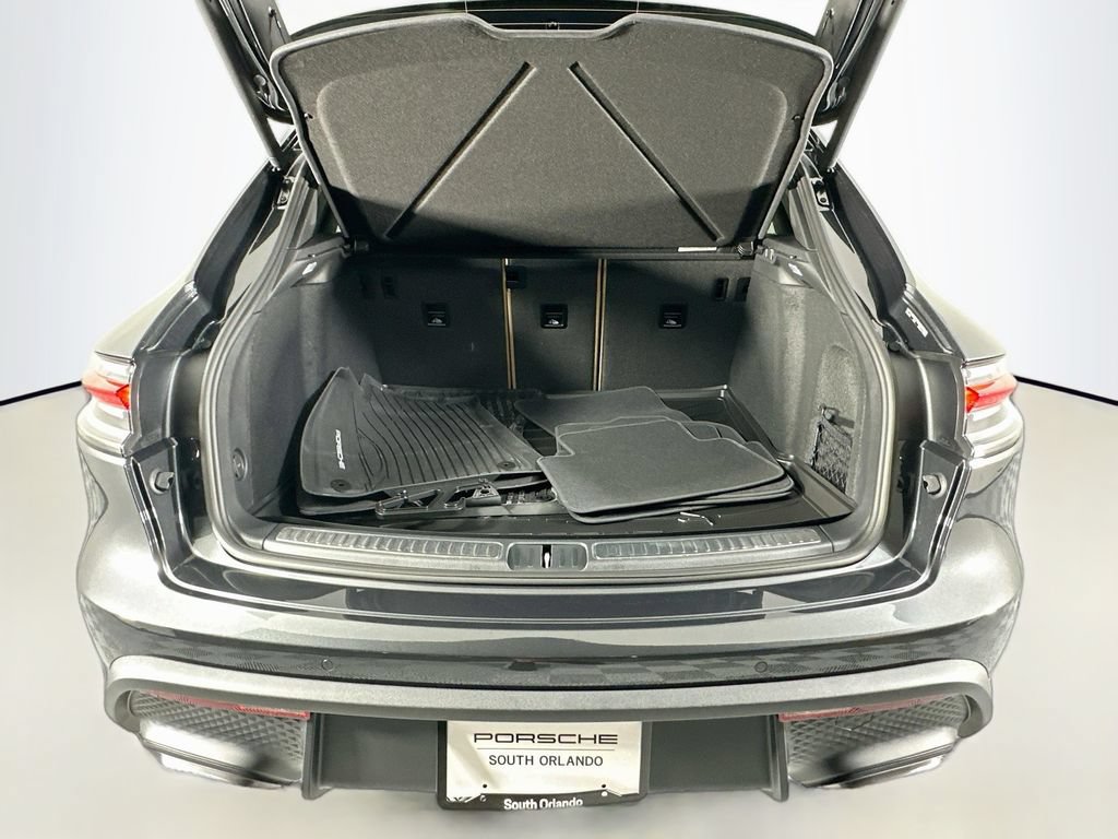 New 2026 Porsche Macan AWD/4WD image 28