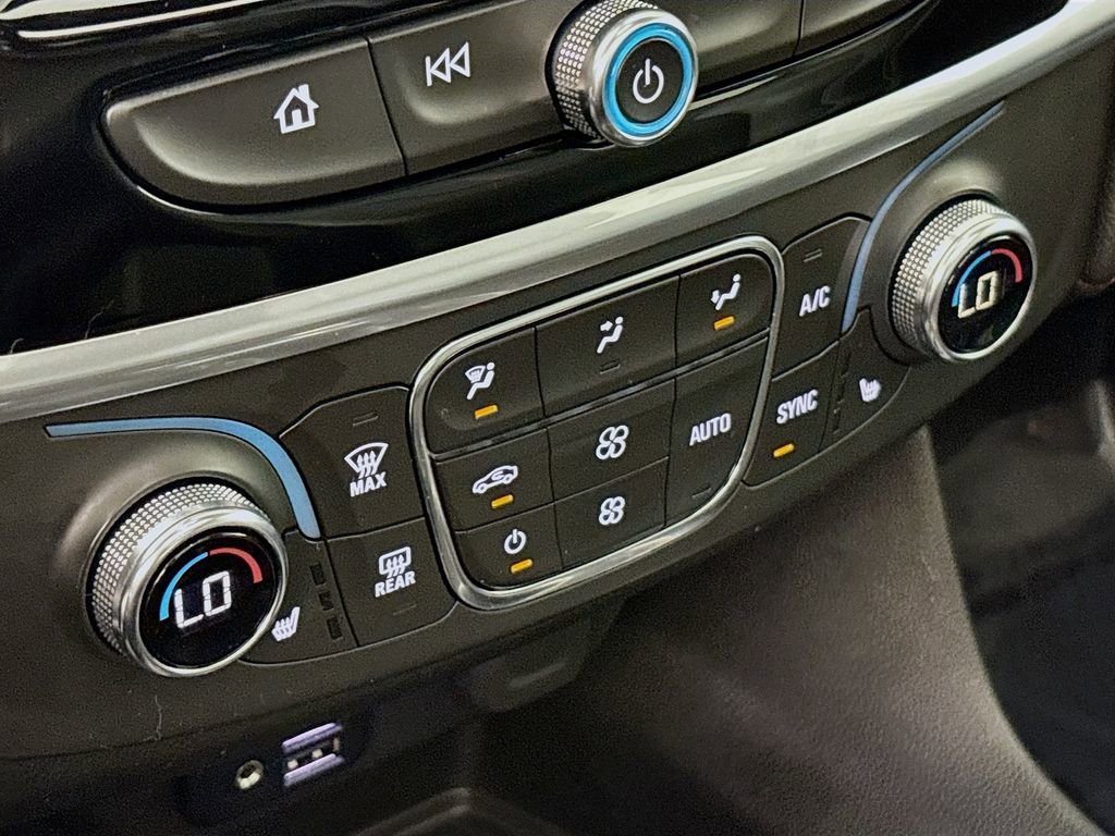 Certified 2022 Chevrolet Traverse RS image 17