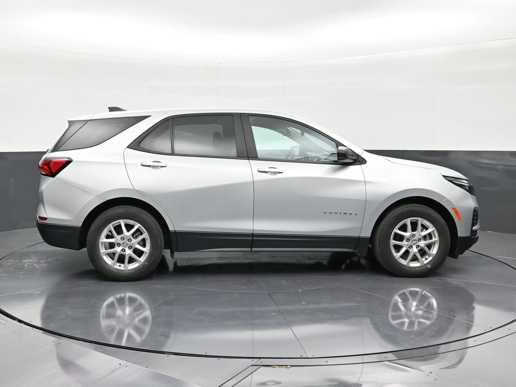 Certified 2022 Chevrolet Equinox LS image 6
