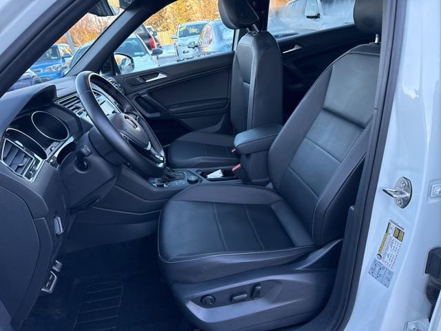 Used 2021 Volkswagen Tiguan SE R-Line w/ 3rd Row Seat Package image 22