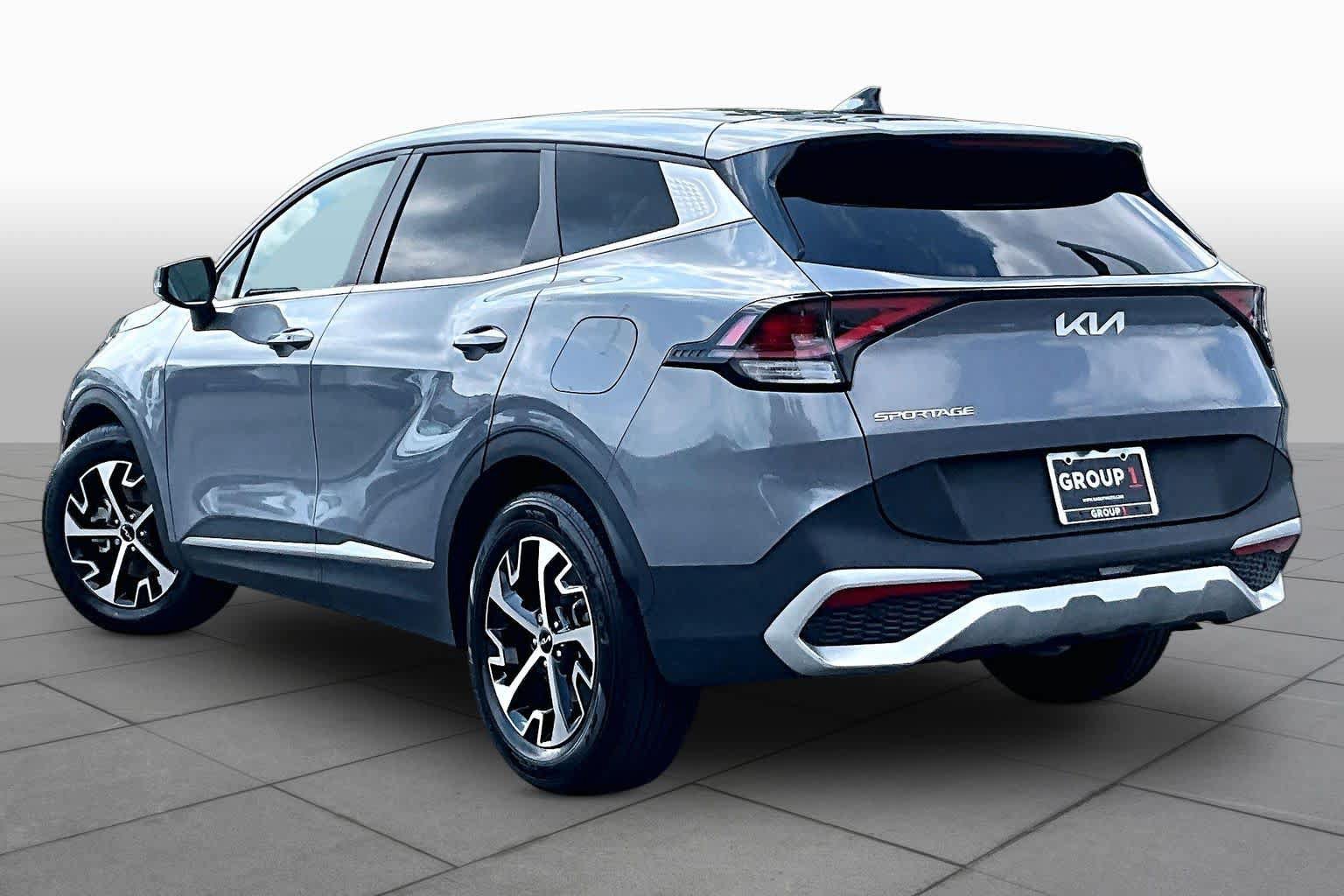 Used 2024 Kia Sportage EX FWD image 12