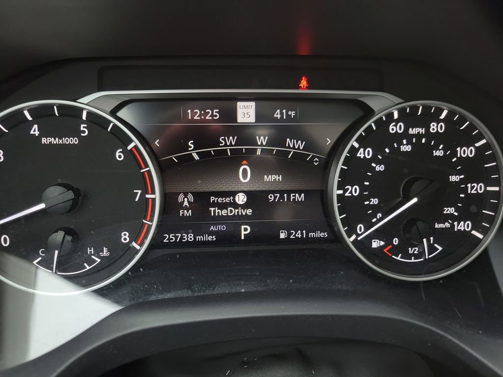 Used 2023 Nissan Rogue SL w/ SL Premium Package image 25