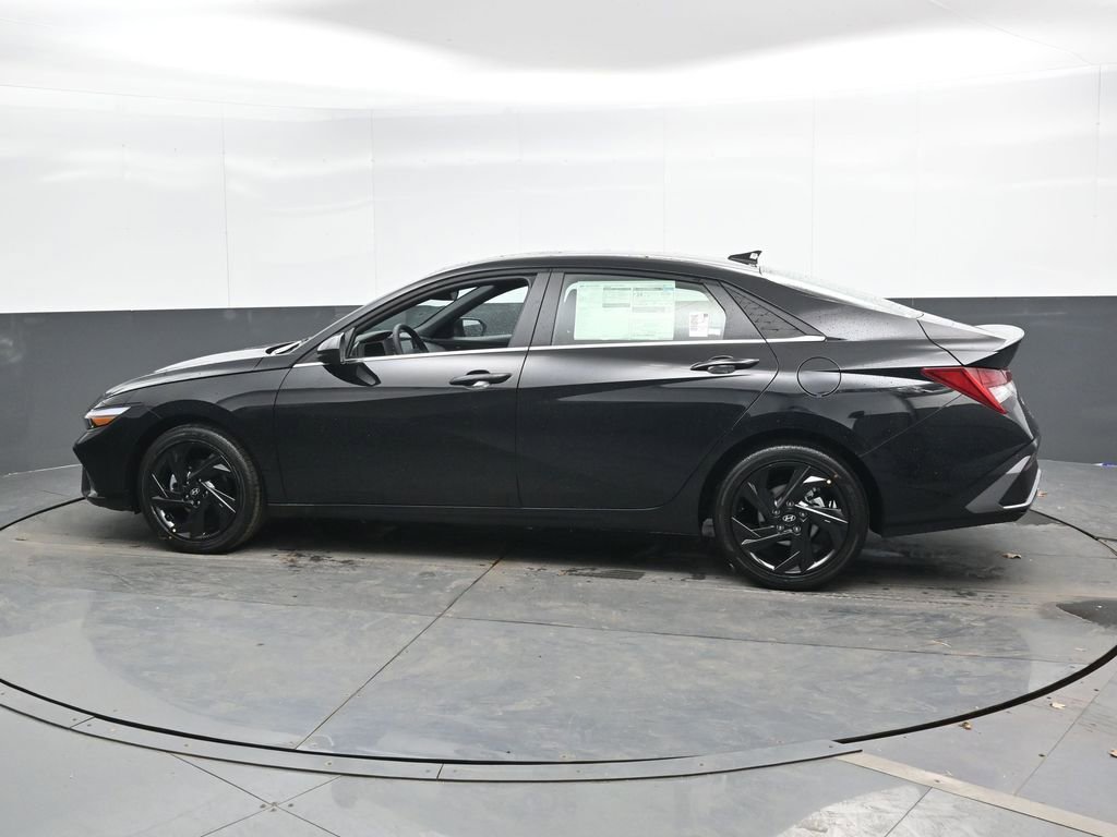 New 2026 Hyundai Elantra SEL Sport image 8