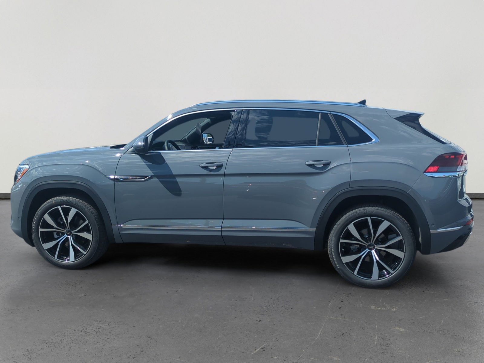 New 2026 Volkswagen Atlas Cross Sport SEL Premium R-Line AWD/4WD image 2