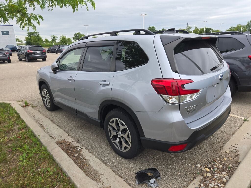Certified 2024 Subaru Forester Premium AWD/4WD image 6