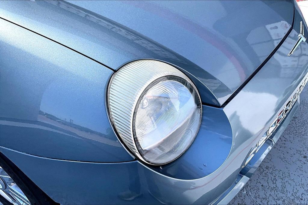 Used 2005 Ford Thunderbird 50th Anniversary image 29