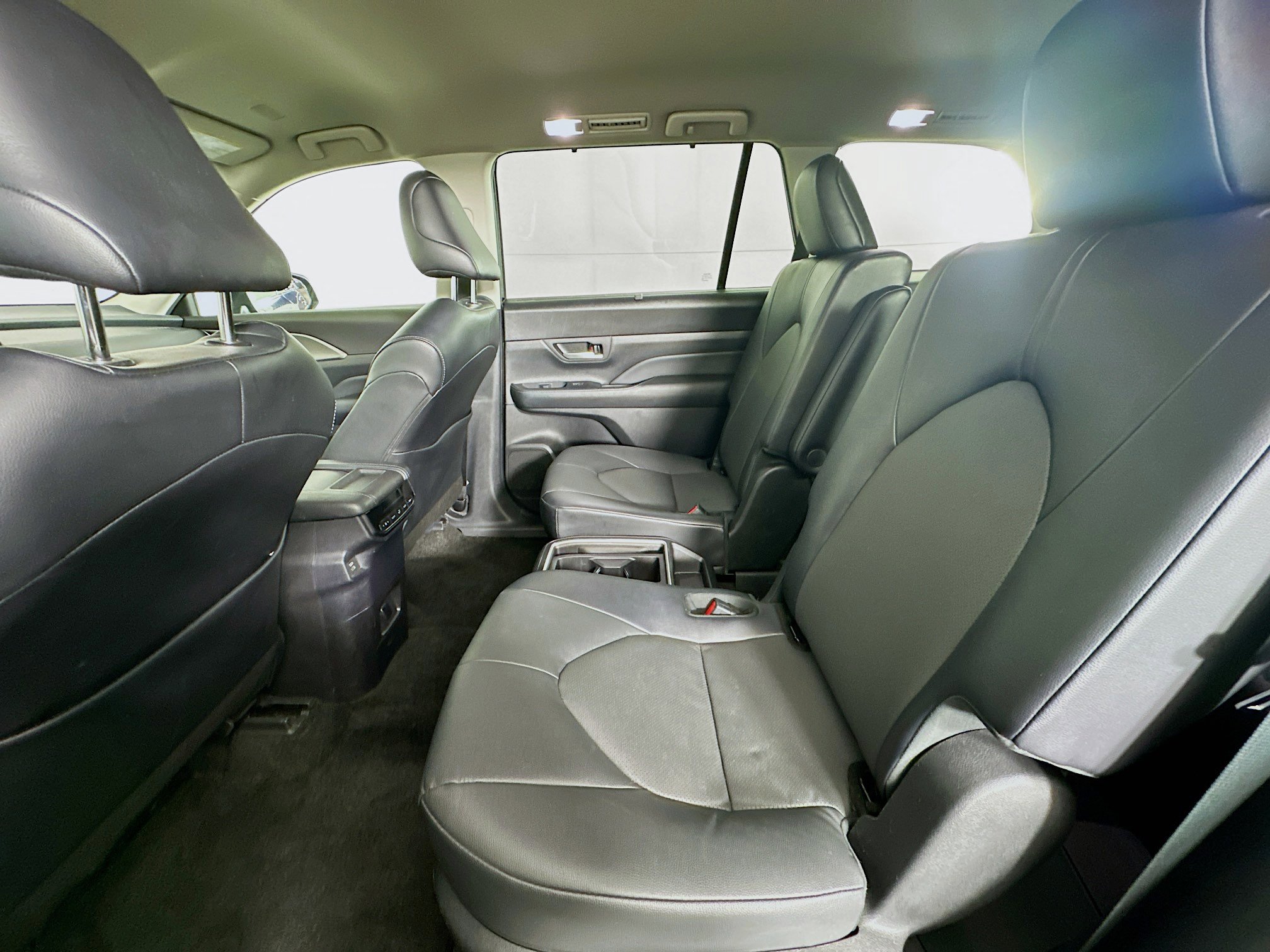 Used 2025 Toyota Grand Highlander FWD image 27