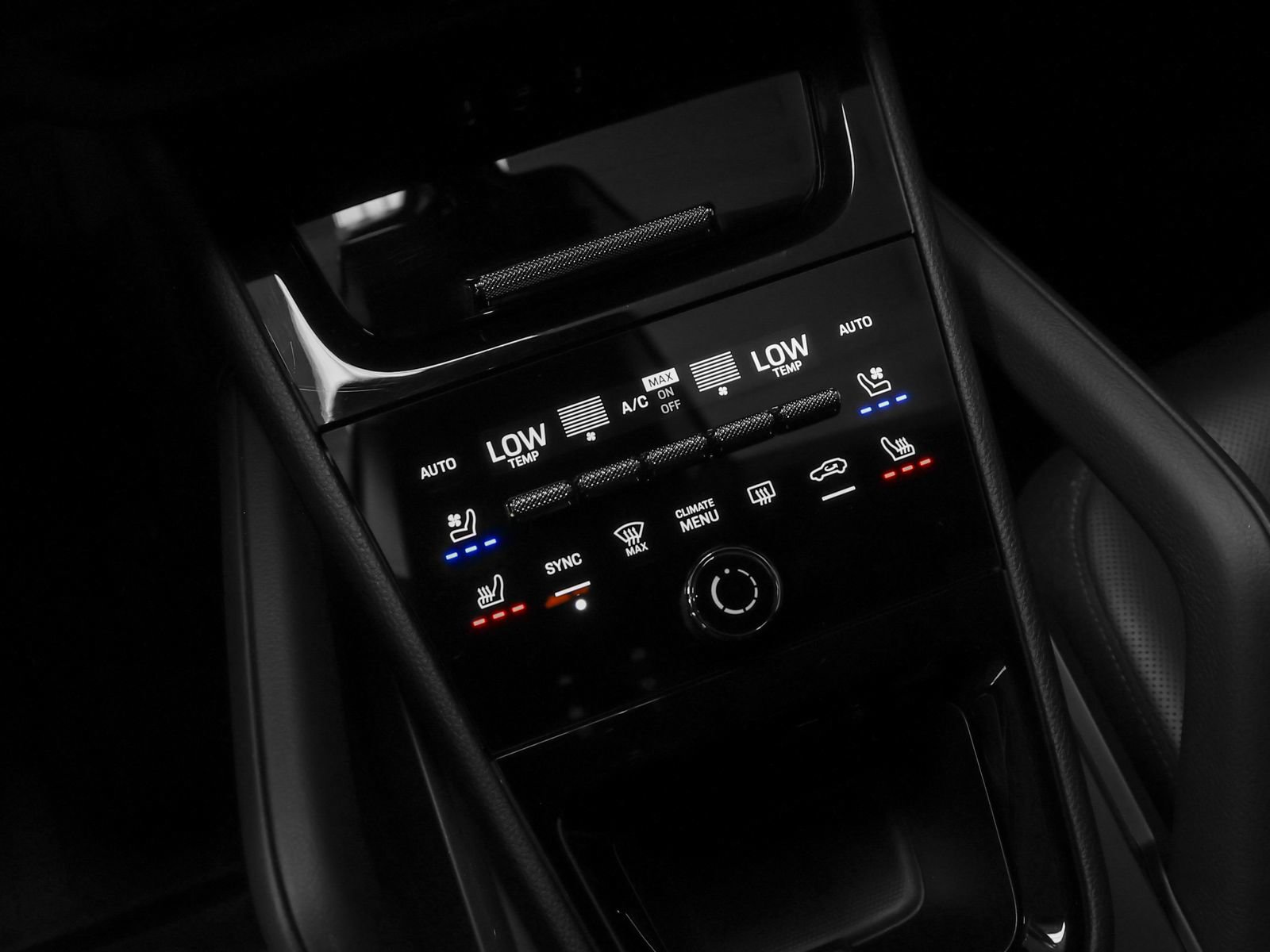 Certified 2024 Porsche Cayenne Coupe AWD/4WD image 32