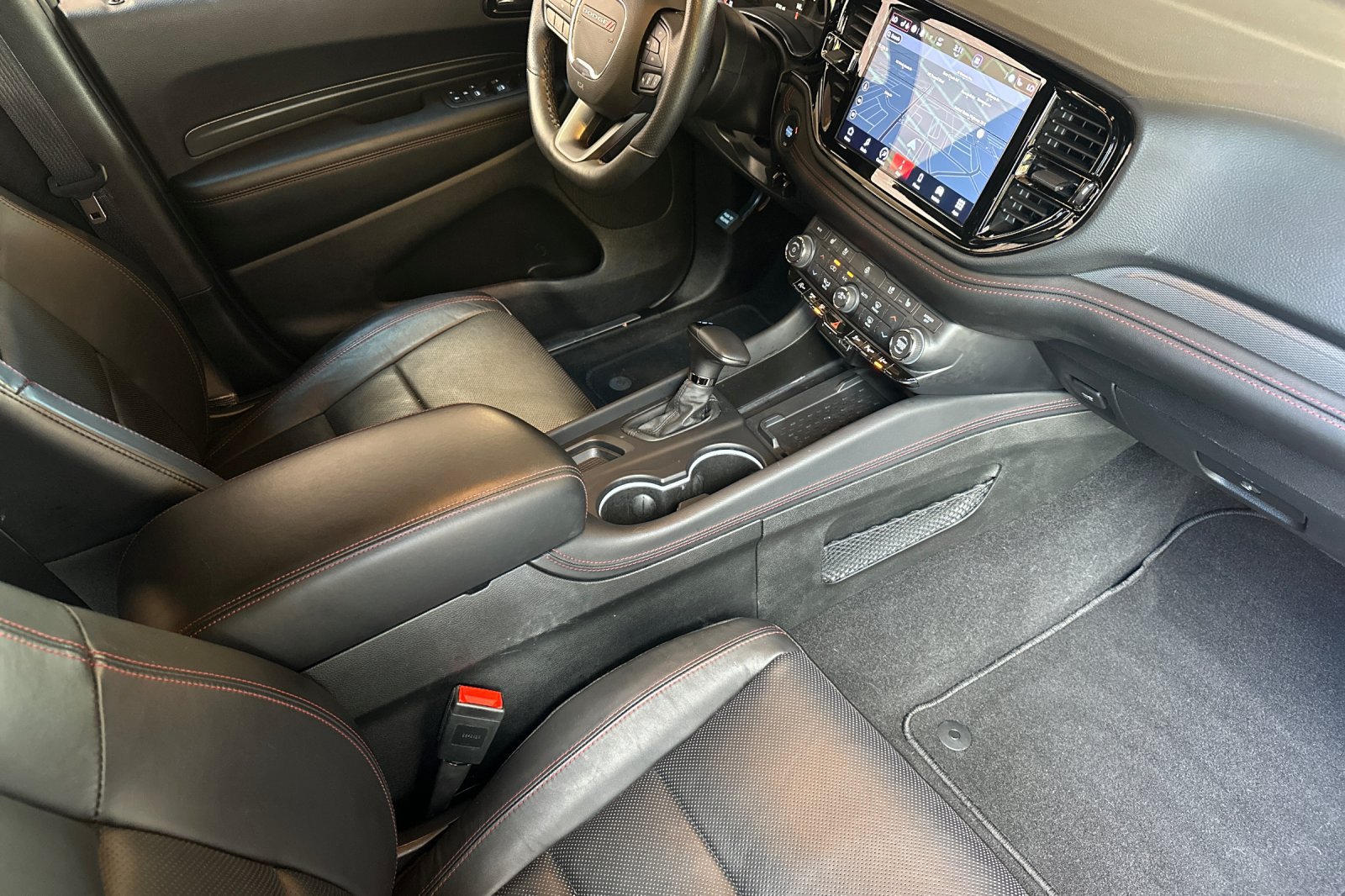 Used 2025 Dodge Durango GT AWD/4WD image 17