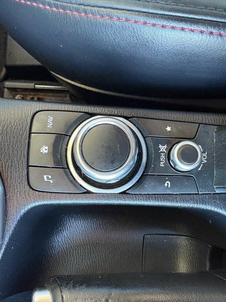 Used 2016 MAZDA CX-3 Touring w/ Premium Package FWD image 19