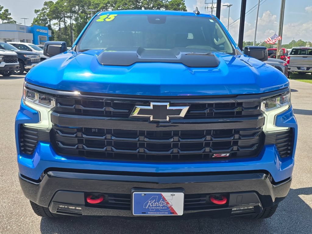 Used 2025 Chevrolet Silverado 1500 LT Trail Boss w/ Convenience Package II AWD/4WD image 8