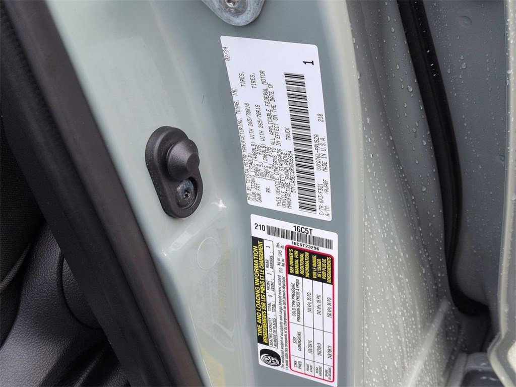 Used 2024 Toyota Tundra SR5 w/ SR5 Convenience Package image 33