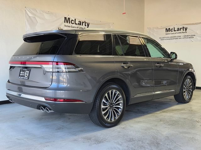 Used 2023 Lincoln Aviator Reserve AWD/4WD image 7