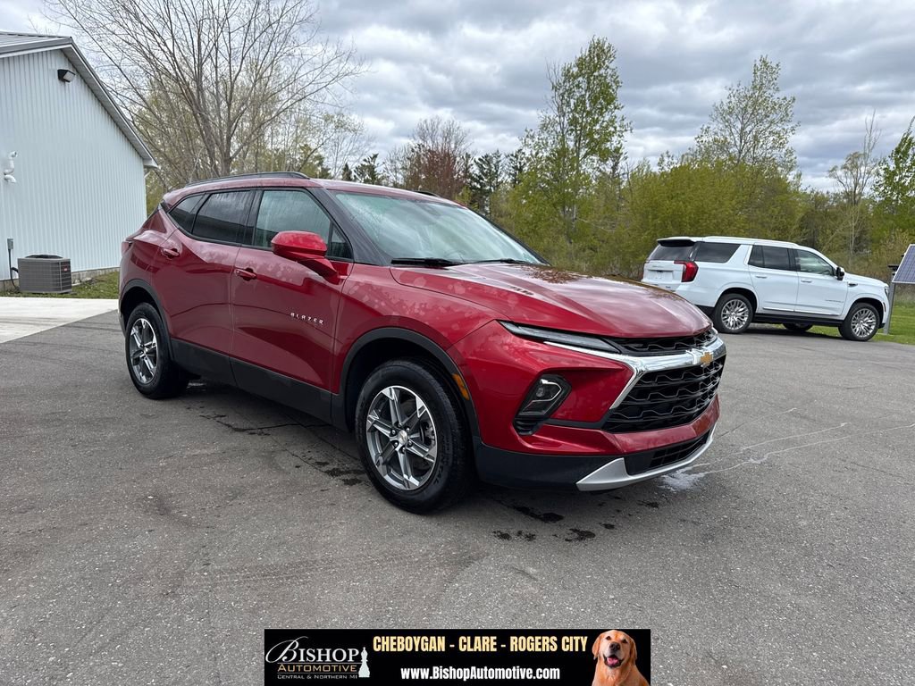Used 2025 Chevrolet Blazer LT w/ Convenience Package AWD/4WD image 17