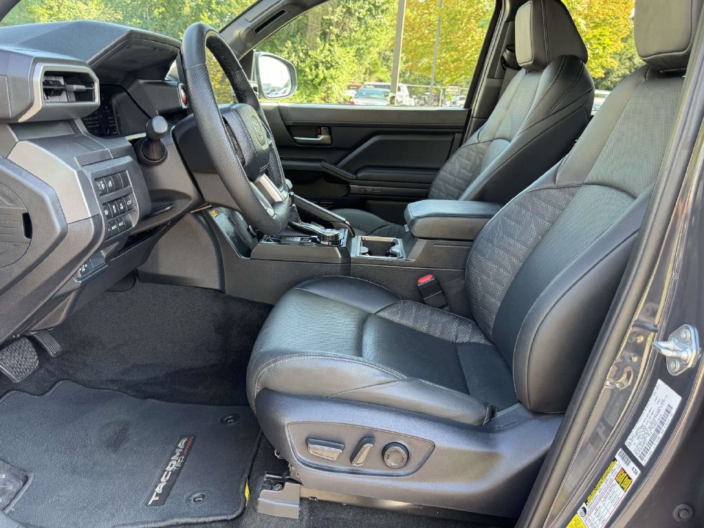 Used 2024 Toyota Tacoma TRD Off-Road w/ TRD Off Road Premium Package AWD/4WD image 21