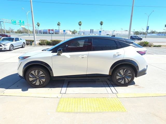 Used 2023 Nissan Ariya AWD image 8