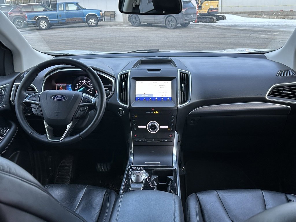 Used 2020 Ford Edge Titanium image 19