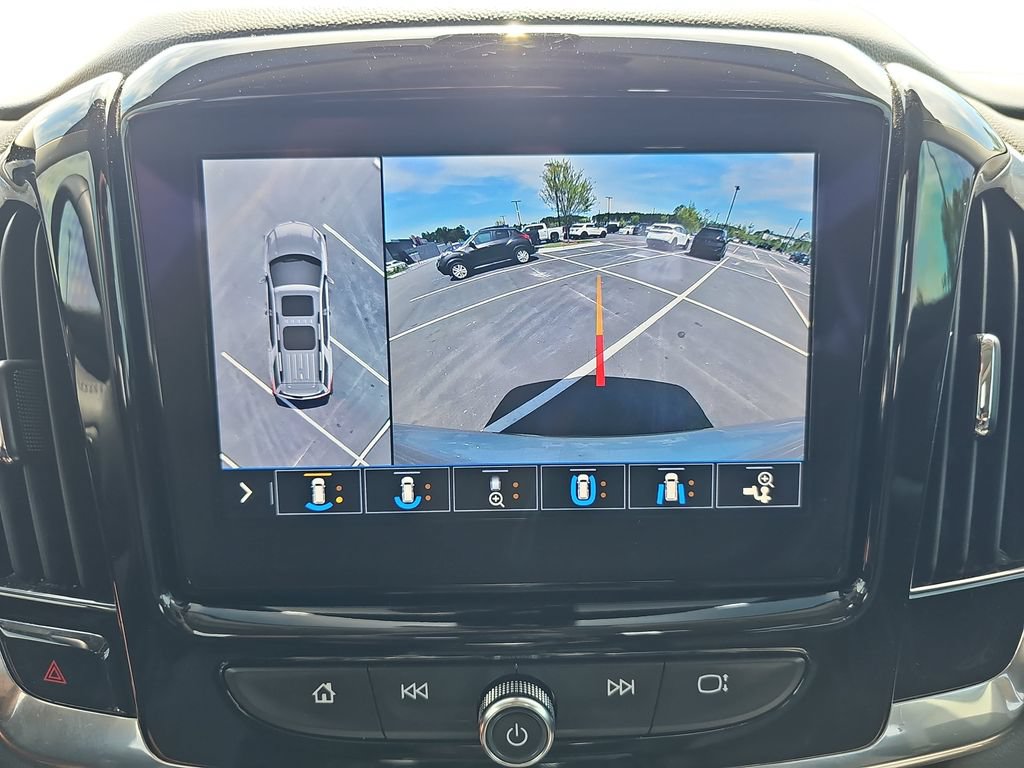 Used 2021 Chevrolet Traverse LT w/ LT Premium Package FWD image 23