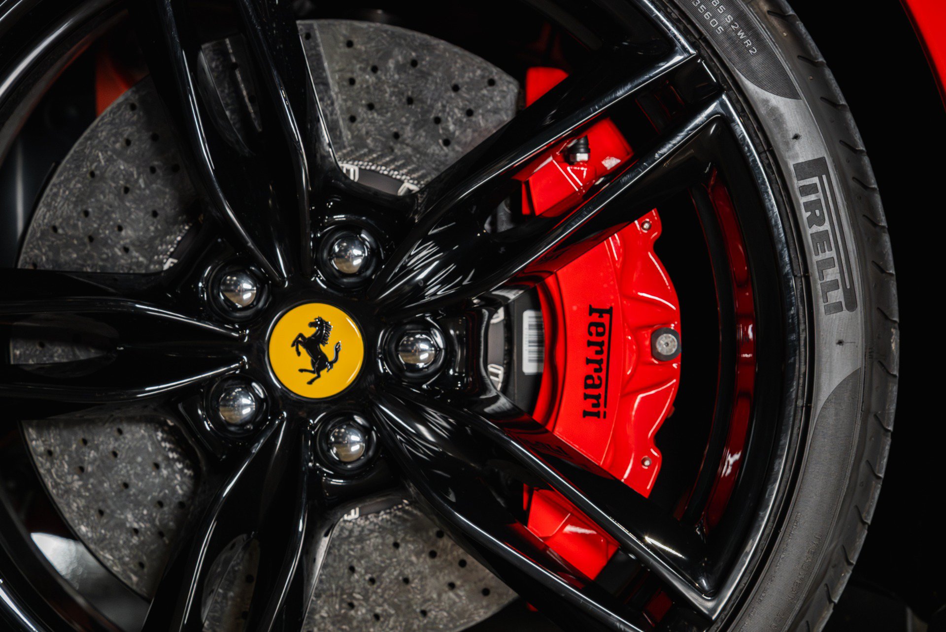 Used 2021 Ferrari Roma RWD image 31