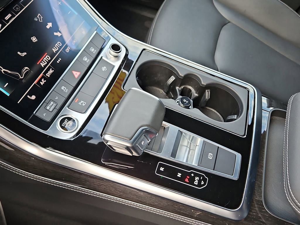 Used 2025 Audi Q7 3.0T Premium Plus image 18