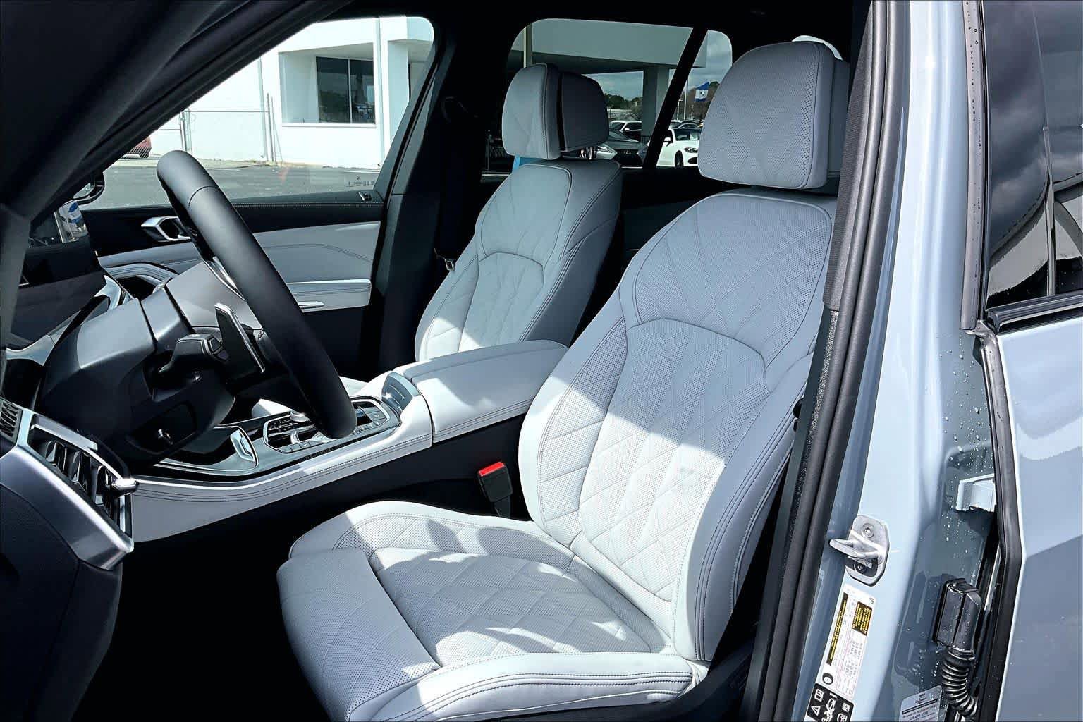 New 2026 BMW X5 xDrive40i AWD/4WD image 9