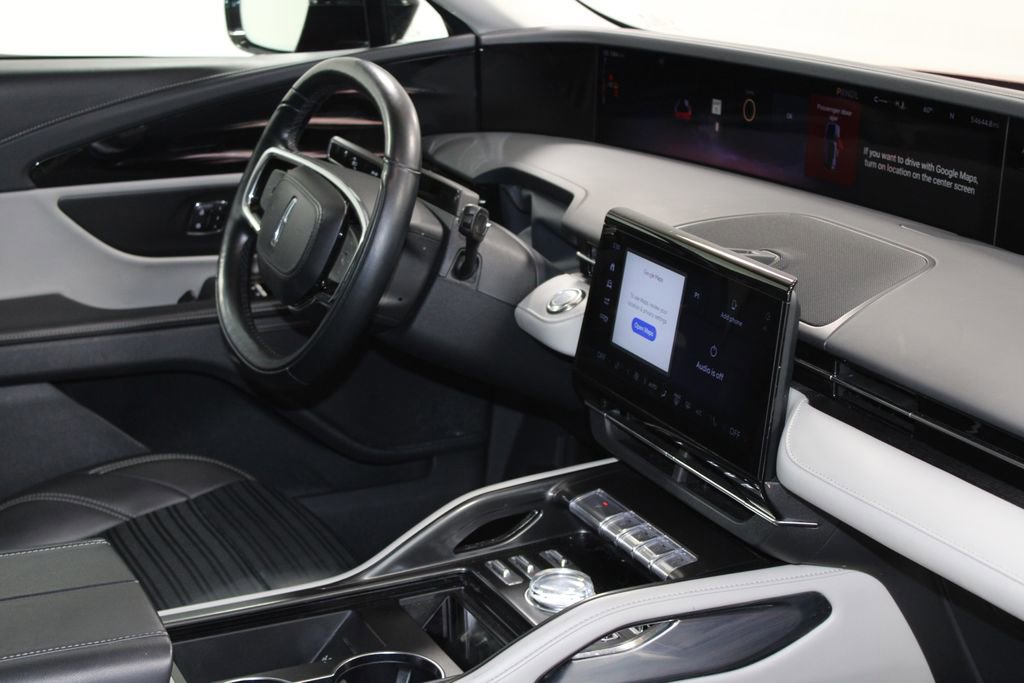 Used 2024 Lincoln Nautilus Reserve image 32