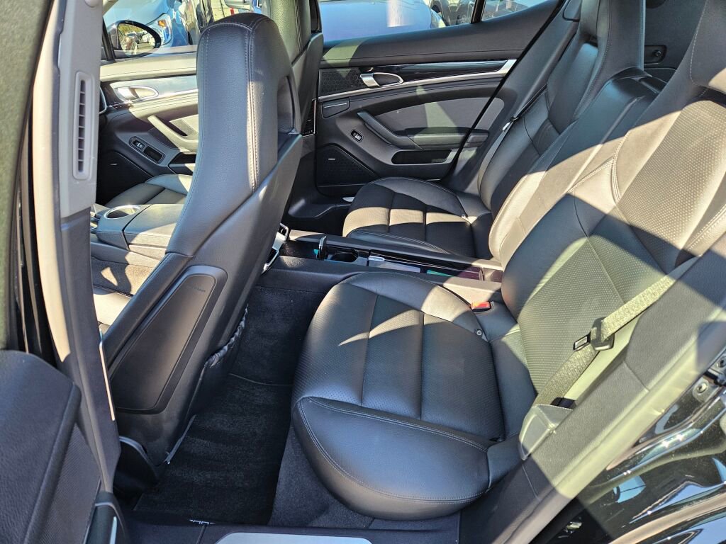 Used 2012 Porsche Panamera 4 image 15