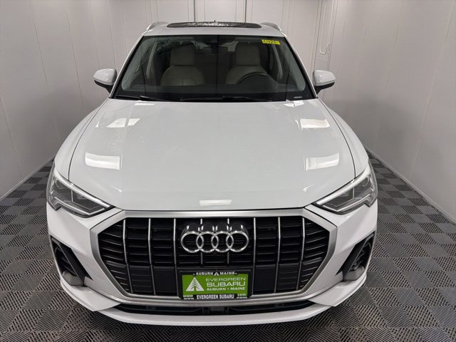 Used 2022 Audi Q3 2.0T Premium Plus w/ Premium Plus Package AWD/4WD image 2