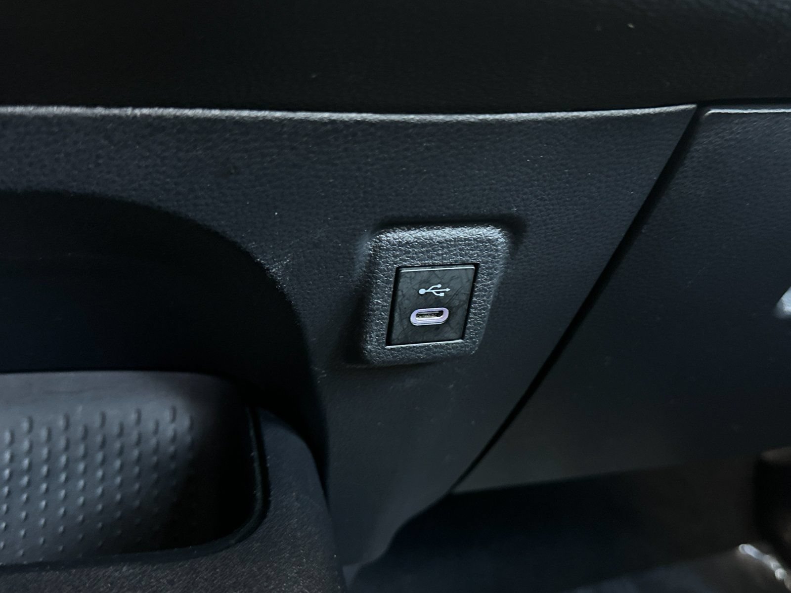 Used 2025 Toyota Corolla LE FWD image 26
