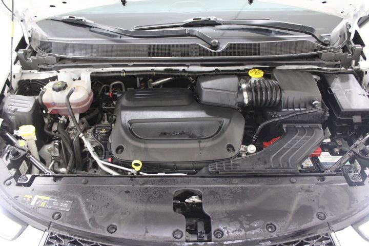 Used 2024 Chrysler Pacifica Touring-L image 50