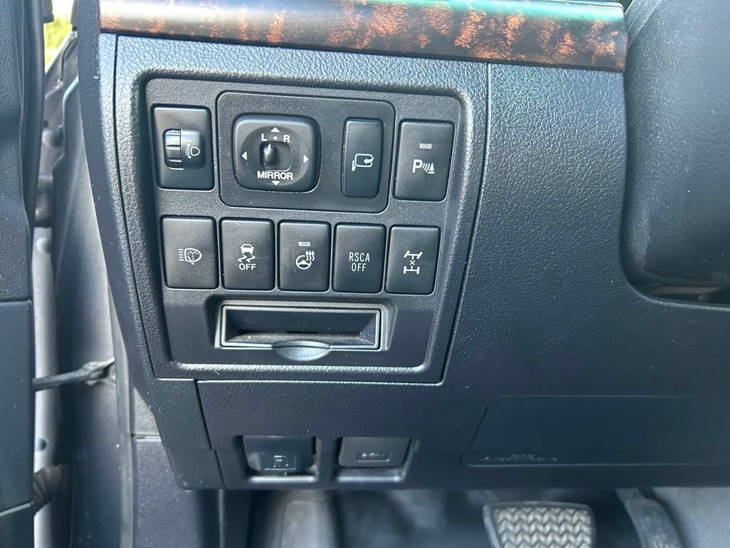 Used 2013 Toyota Land Cruiser AWD/4WD image 24