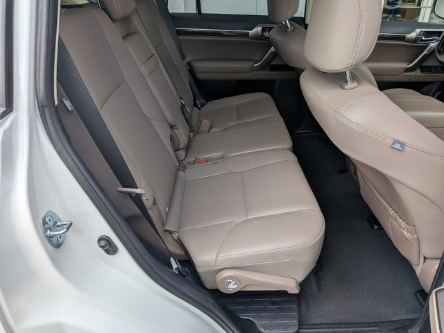 Used 2022 Lexus GX 460 Premium w/ Premium Plus Package image 20