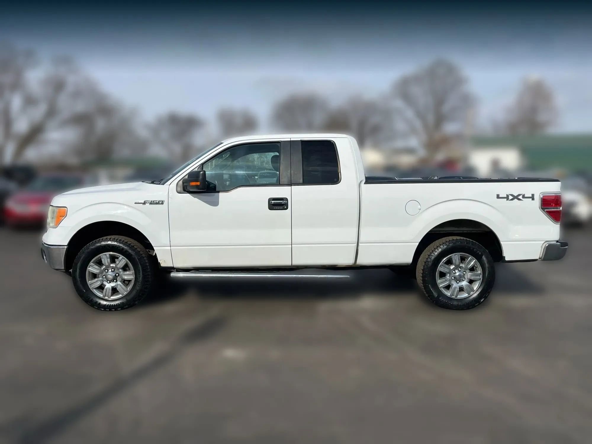 Used 2012 Ford F150 XLT w/ XLT Chrome Pkg image 2