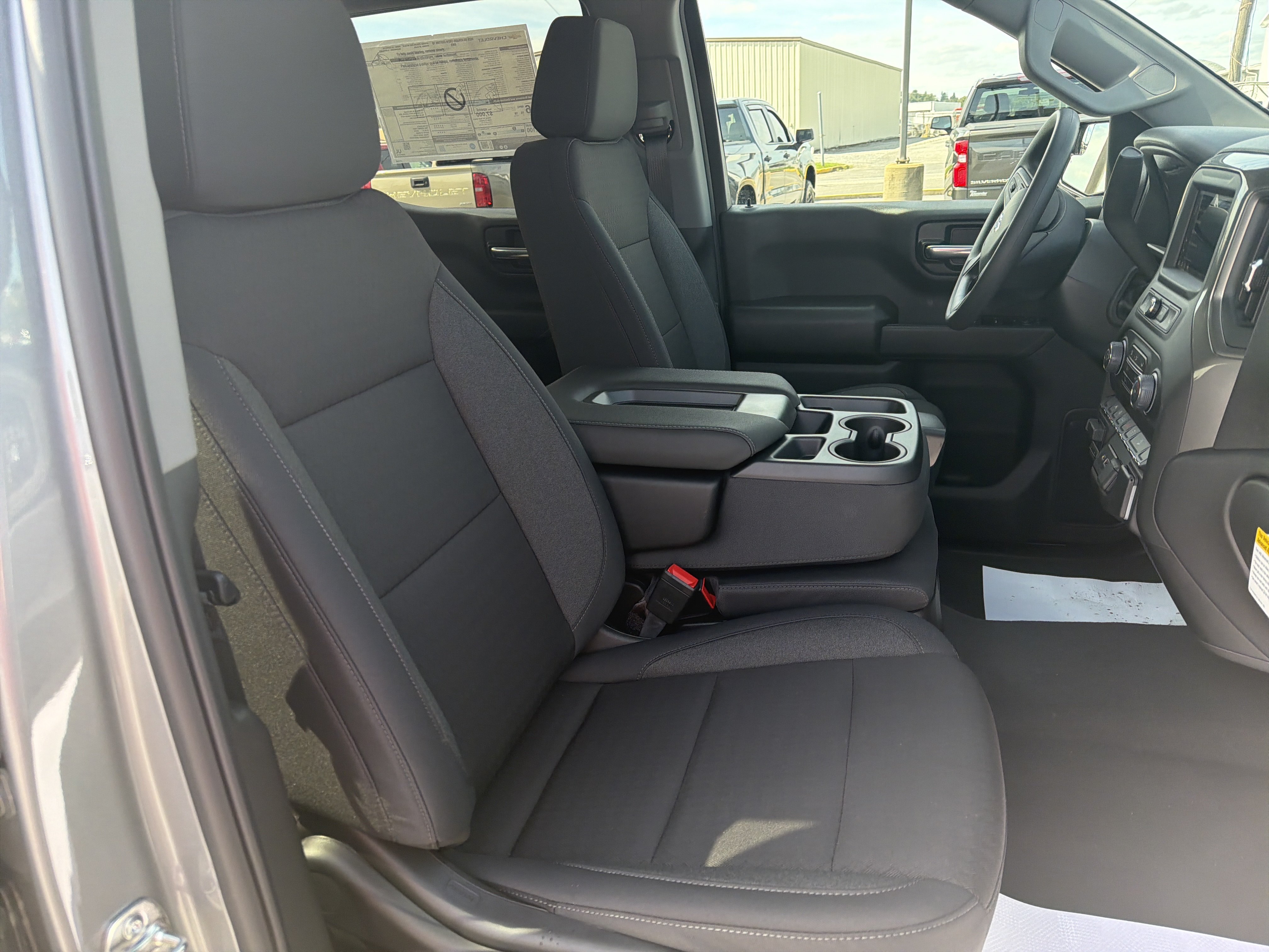 New 2026 Chevrolet Silverado 1500 Custom Trail Boss w/ LPO, Dark Essentials Package AWD/4WD image 8