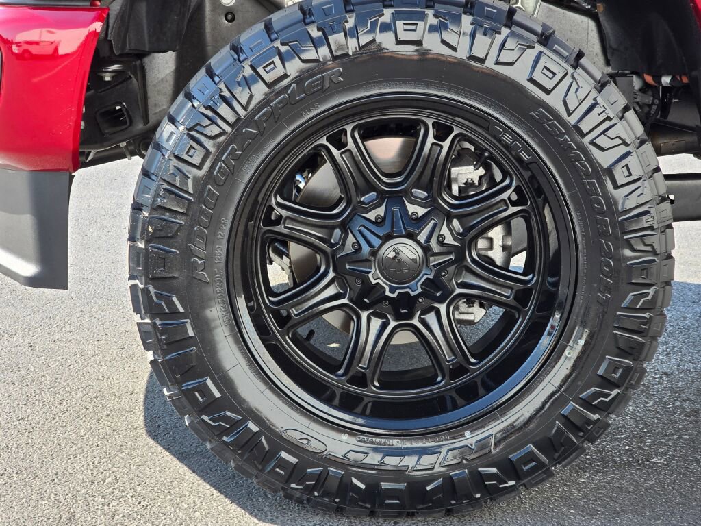 Used 2025 Ford F350 Platinum image 12