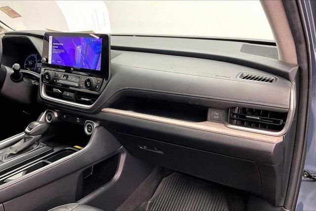 Used 2024 Toyota Grand Highlander Limited image 16