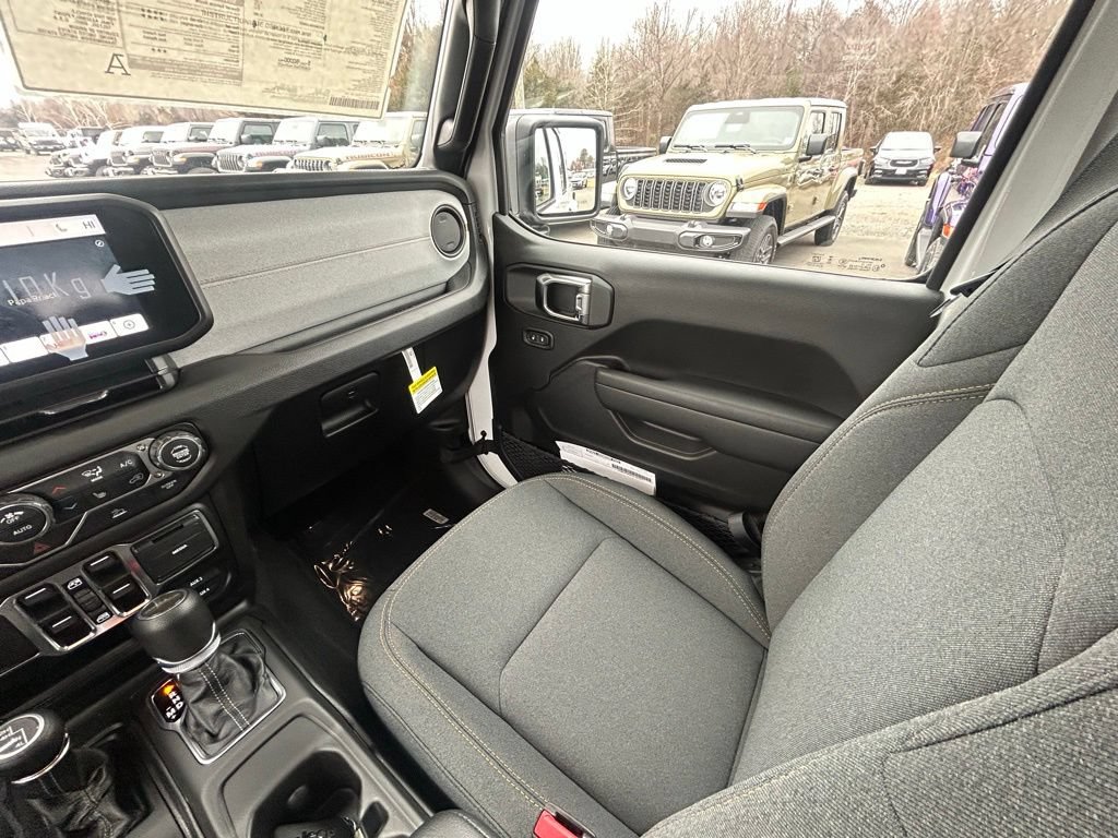 New 2026 Jeep Gladiator Sport AWD/4WD image 2