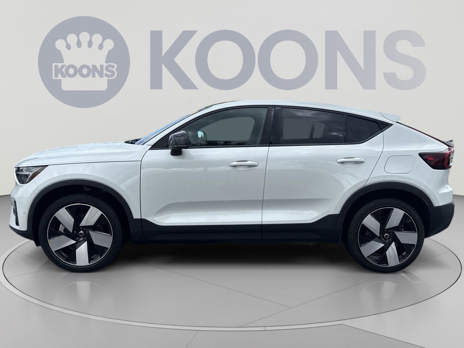 Certified 2023 Volvo C40 P8 Recharge Ultimate w/ Protection Package Premier AWD/4WD image 2