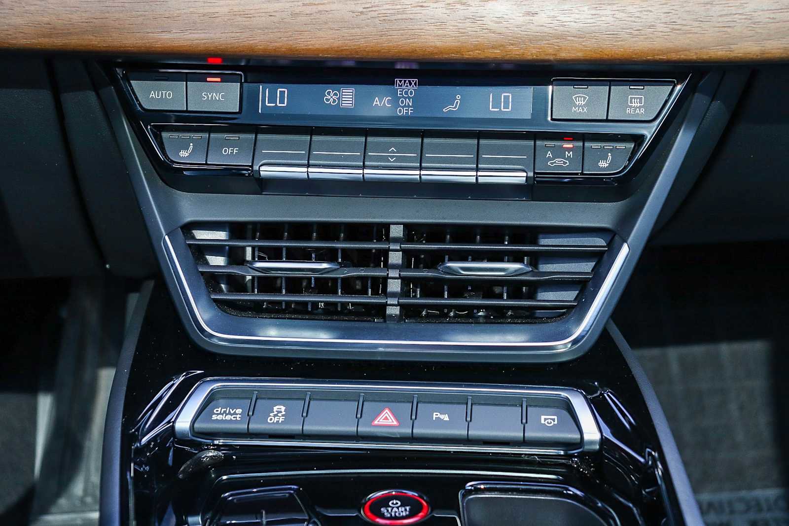 Used 2022 Audi e-tron GT Premium Plus image 17