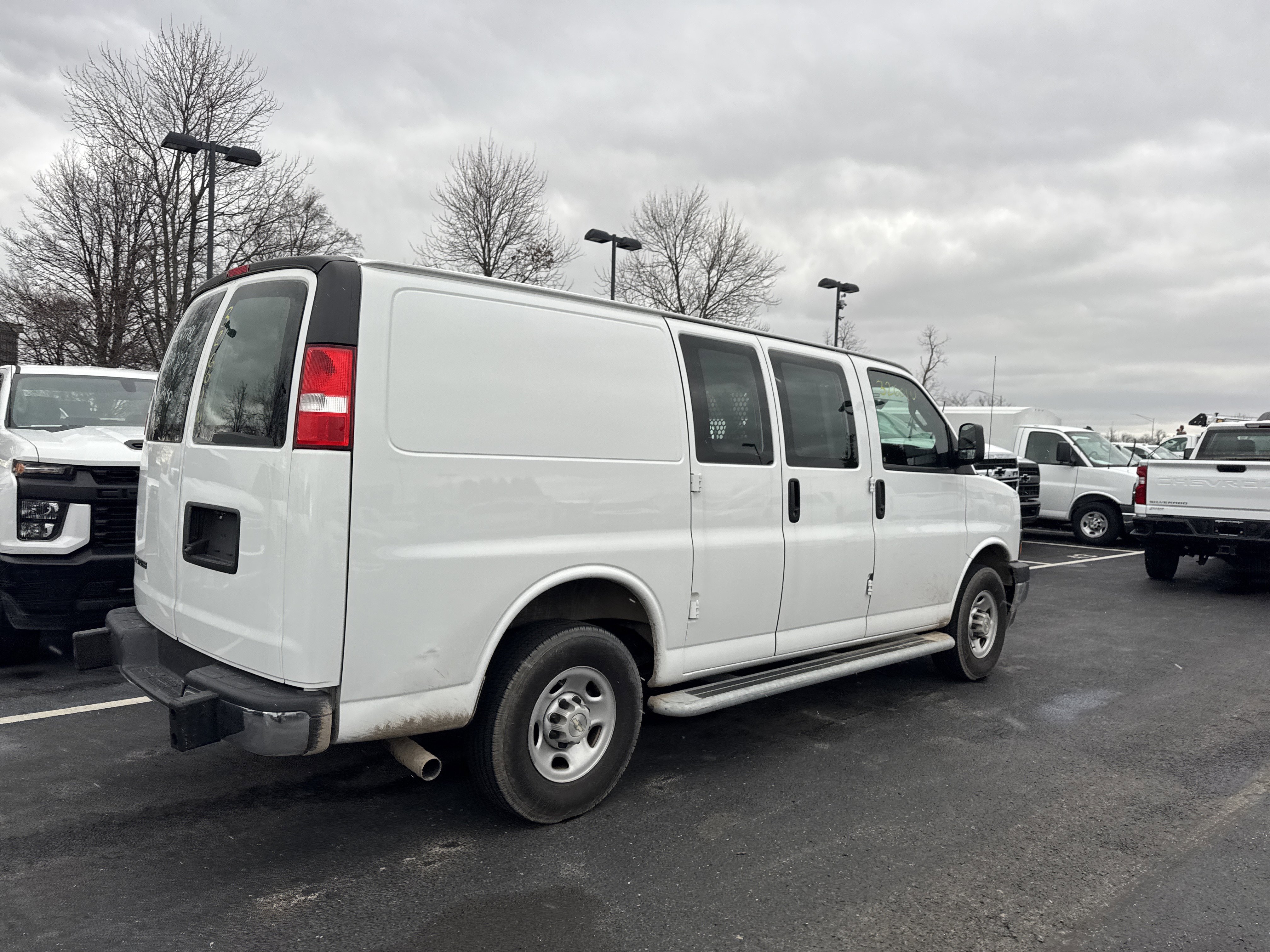 Used 2024 Chevrolet Express 2500 w/ Driver Convenience Package image 5